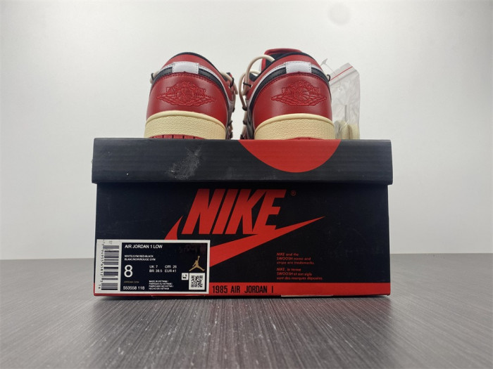 AIR JORDAN 1 LOW 