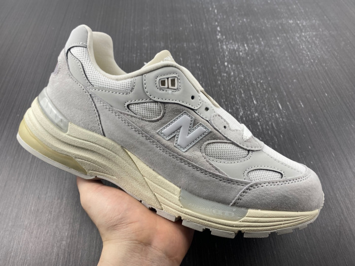 New Balance M992MD