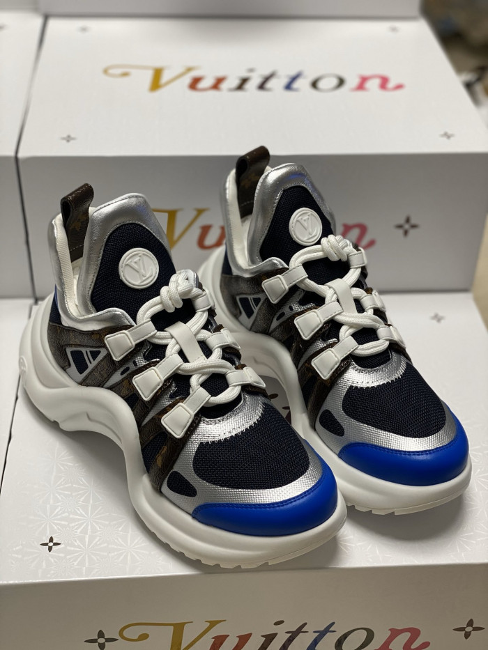 LO1_VTS ARCHLIGHT SNEAKER