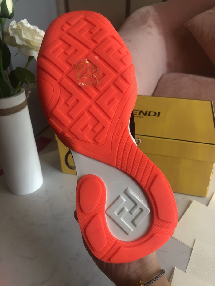 F**di SNEAKER
