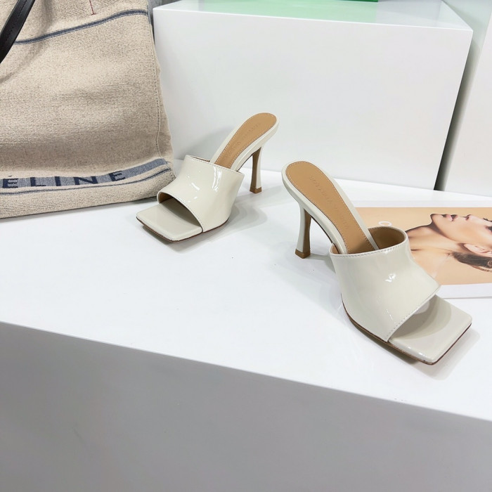 Botteg*Ven*ta Heels