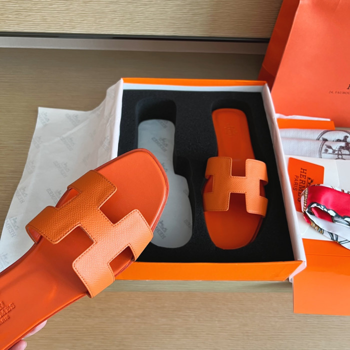 H**me5 SANDALS