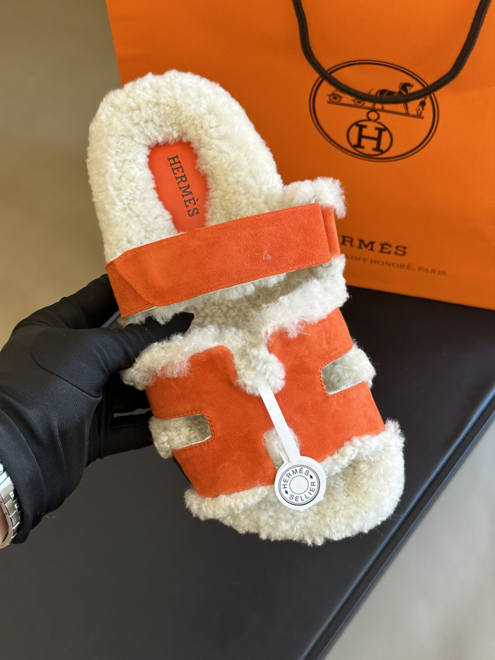 H**me5 SANDALS