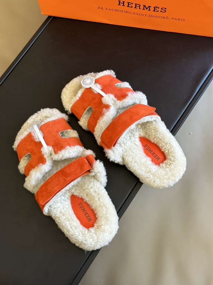 H**me5 SANDALS