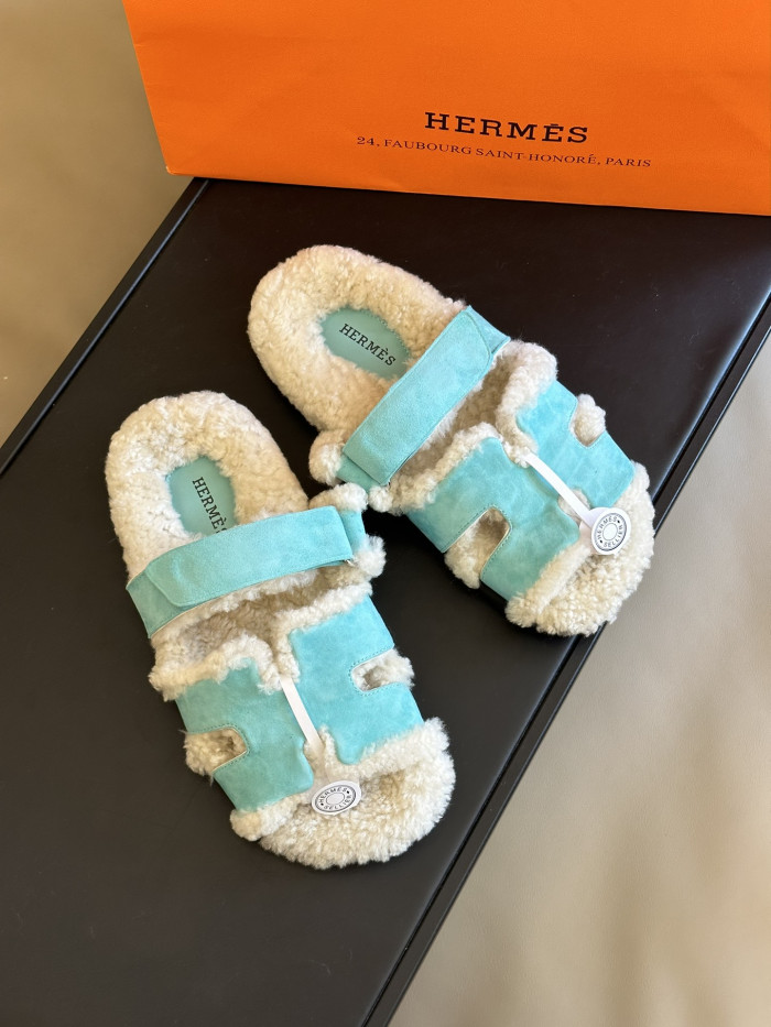 H**me5 SANDALS