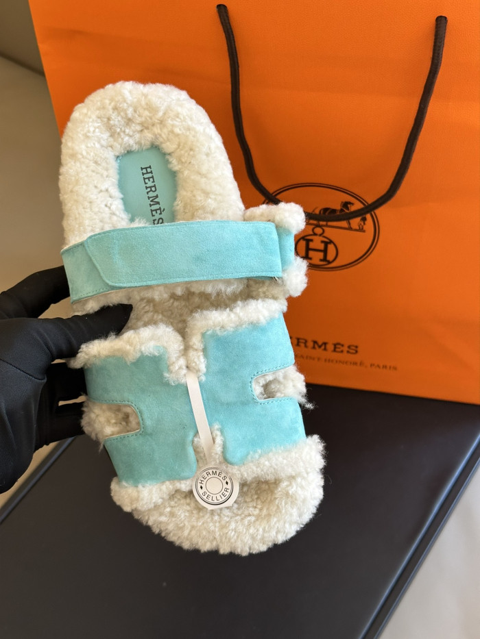 H**me5 SANDALS