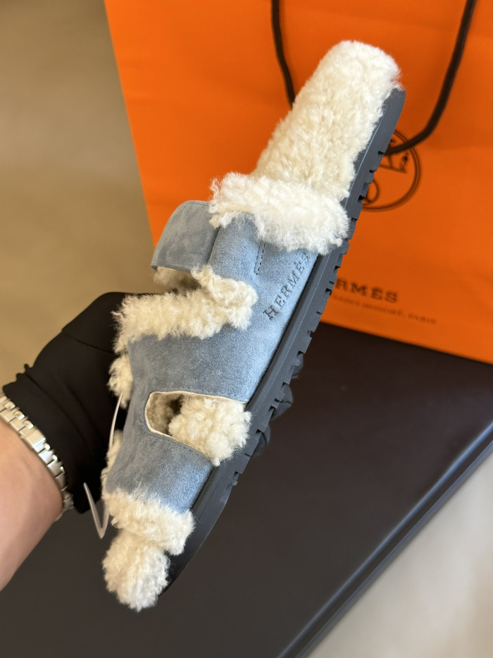 H**me5 SANDALS