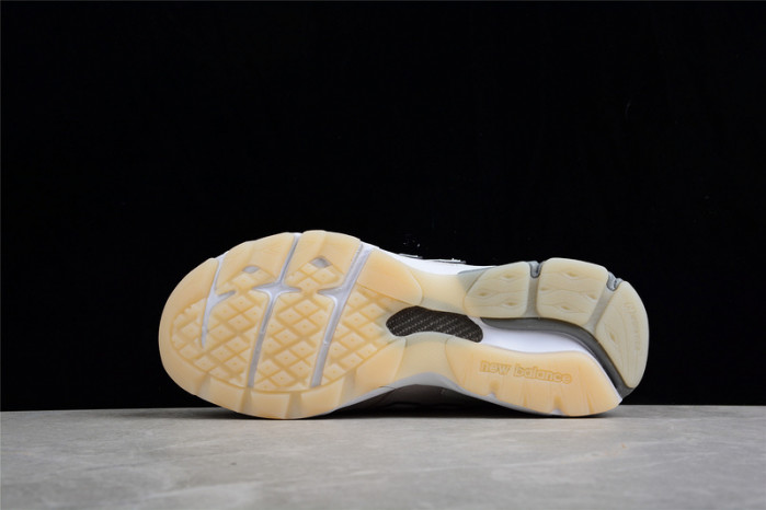 New Balance M7709CV