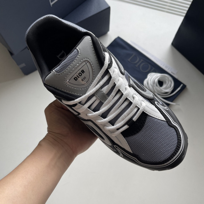 DIO B30 LowTop Sneaker