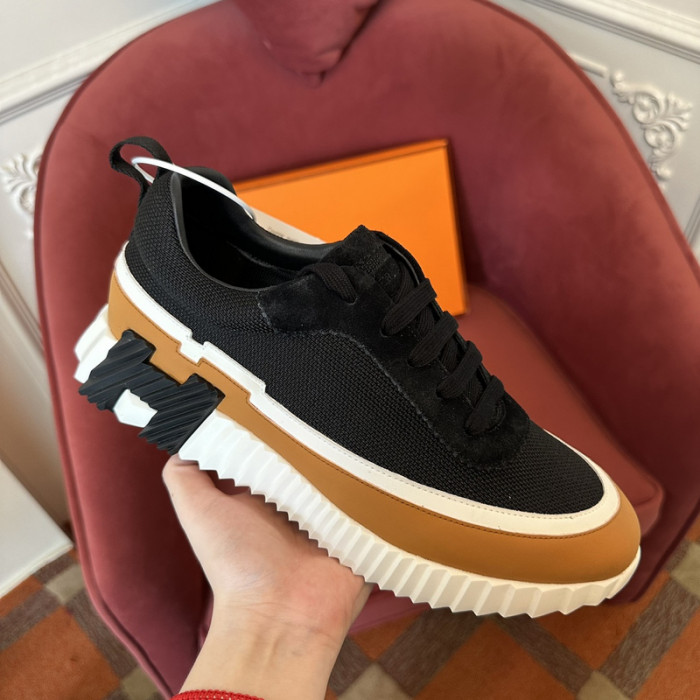 H**me5 SNEAKER
