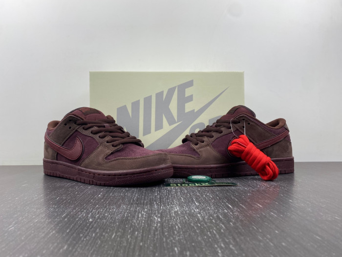 Nike SB Dunk Low Valentine