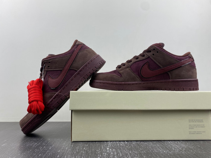 Nike SB Dunk Low Valentine