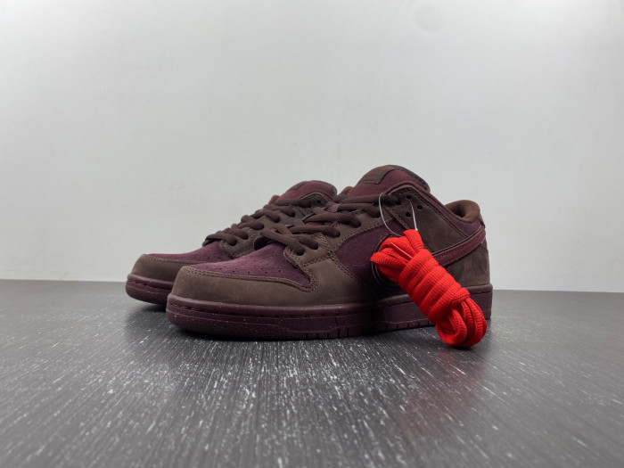 Nike SB Dunk Low Valentine