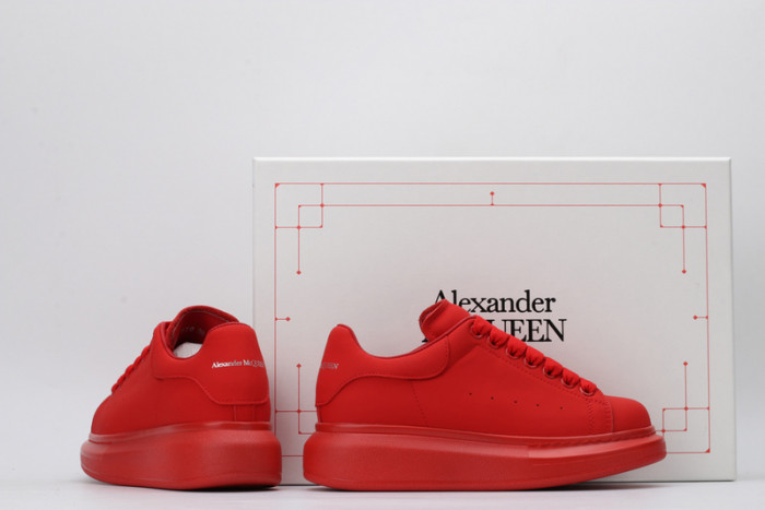 A1exa*der Mcqv*en OVERSIZED