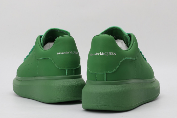 A1exa*der Mcqv*en OVERSIZED