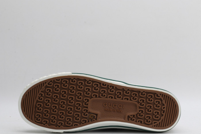 Gvc*1 sneaker