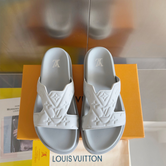 LO1_VTS SLIPPERS