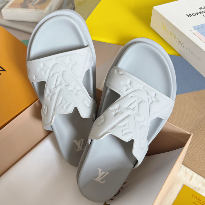 LO1_VTS SLIPPERS