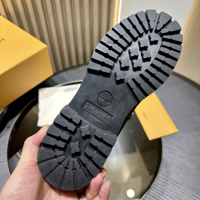 LO1_VTS BOOTS