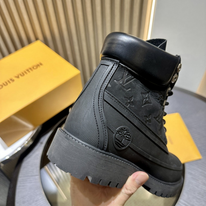 LO1_VTS BOOTS