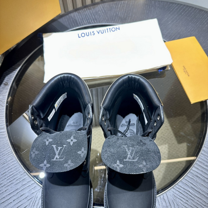 LO1_VTS BOOTS