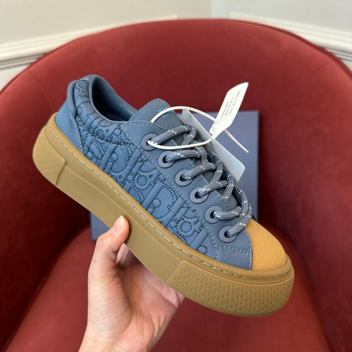 DIO* KAWS B33 SNEAKER