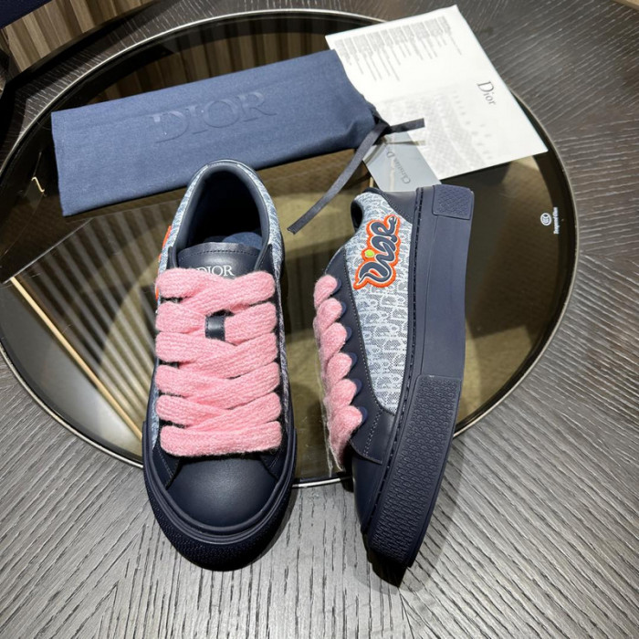 DIO* KAWS B33 SNEAKER