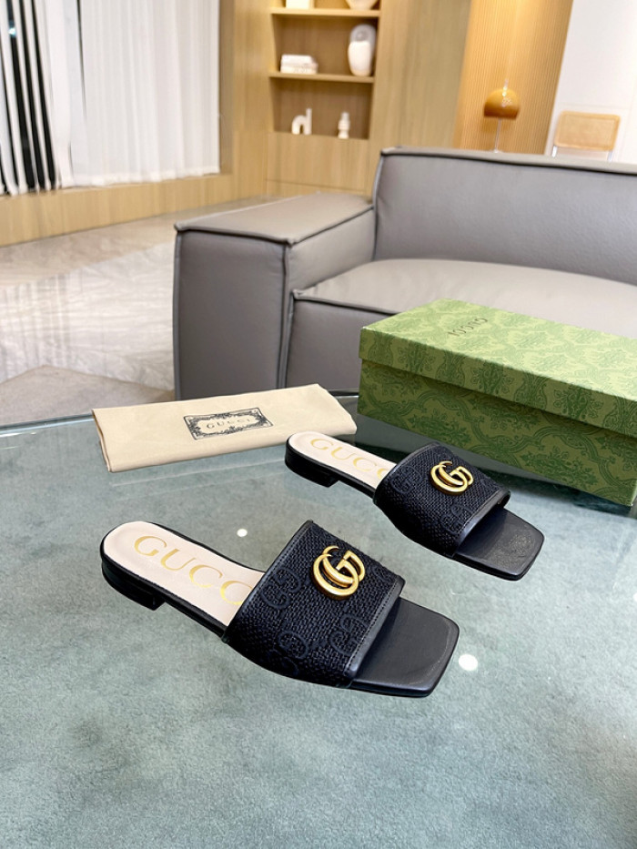 Gvc*1 SANDAL