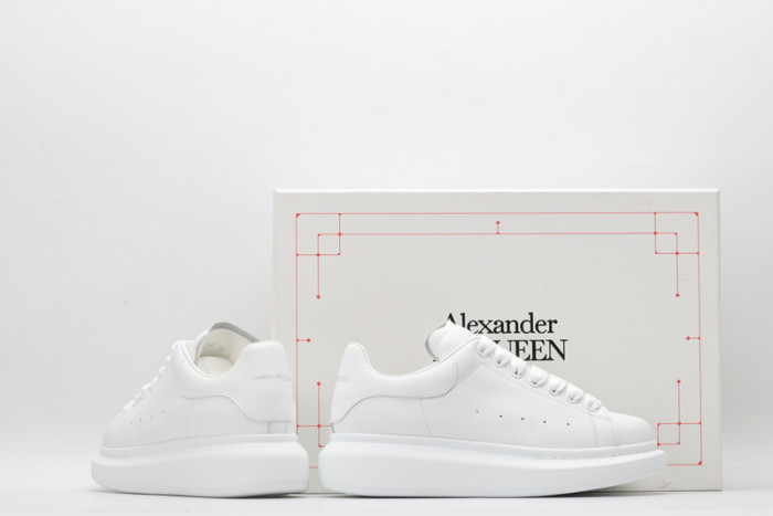A1exa*der Mcqv*en OVERSIZED