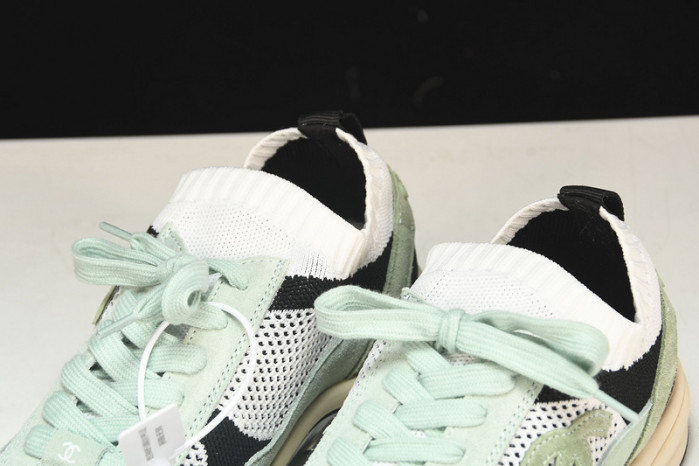Ch**el sneaker