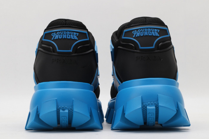 Pra*a sneaker