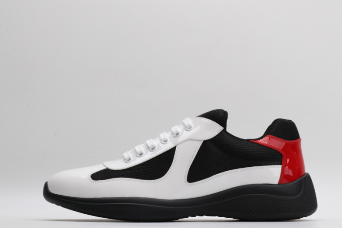 Pra*a sneaker