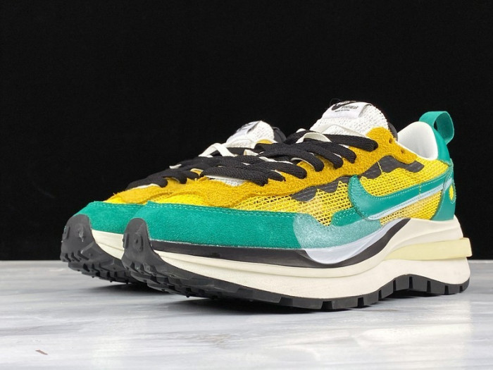 Sacai x Nike Lawaffle Coal Black White BV0073-103