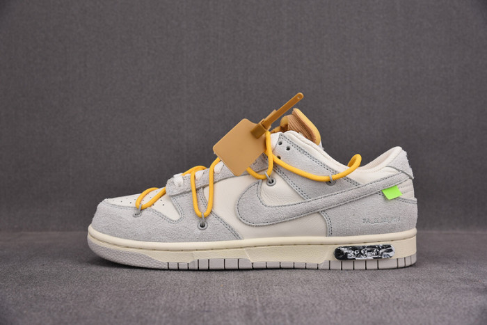 DUNK LOW 