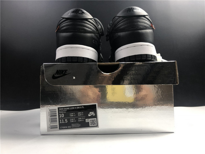 NIKE DUNK LOW
