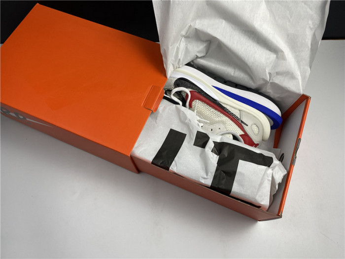 SACAI X VAPORWAFFLE 