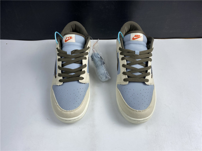 NIKE DUNK LOW TRAVIS SCOTT X PLAYSTATION