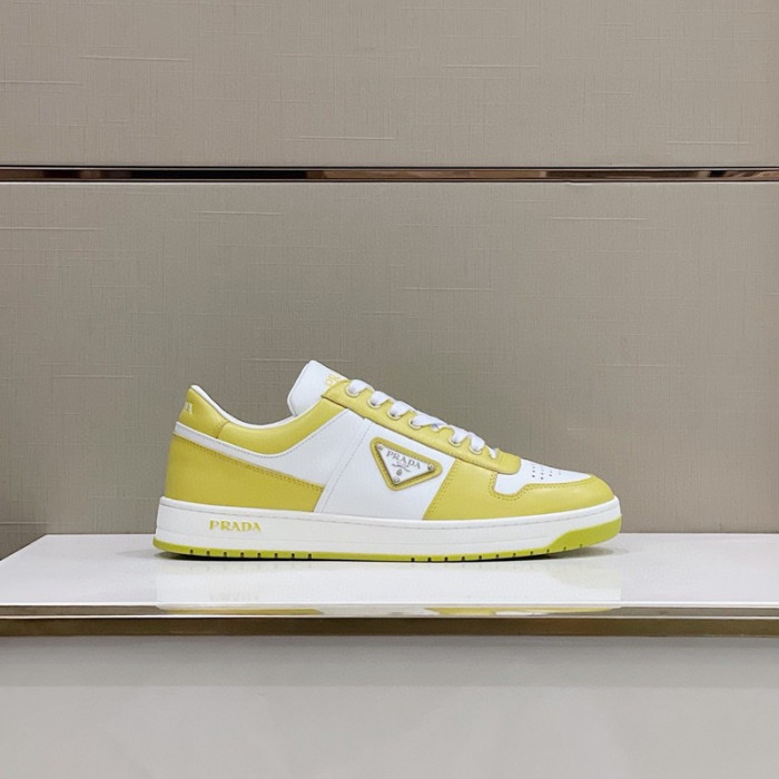 Pra*a sneaker