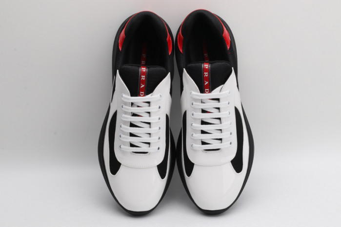 Pra*a sneaker