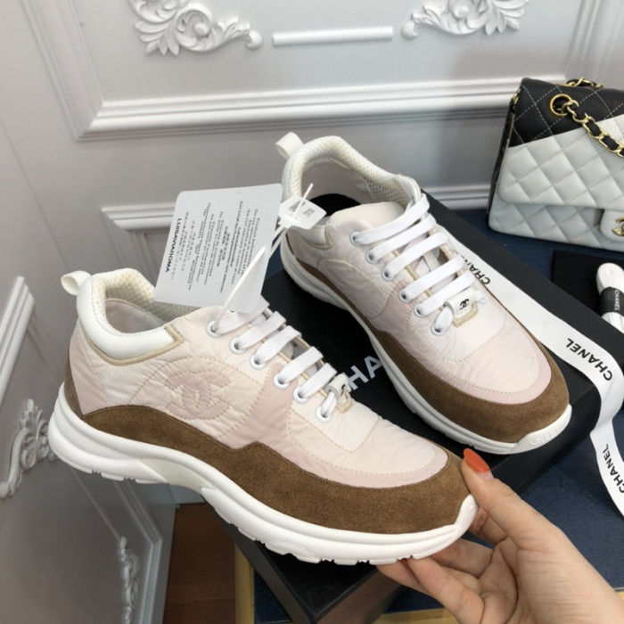 Ch**el sneaker