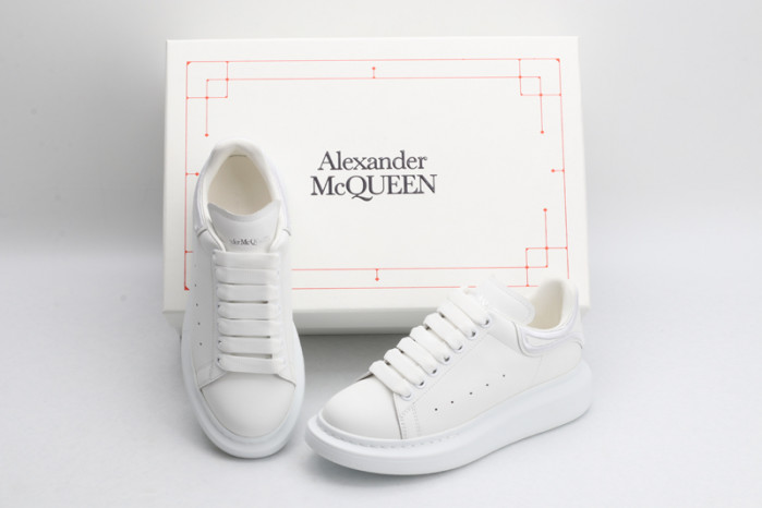 A1exa*der Mcqv*en OVERSIZED