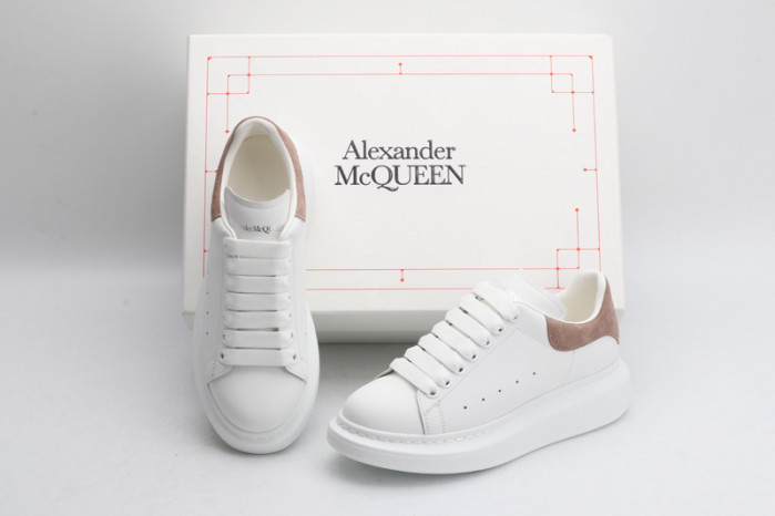 A1exa*der Mcqv*en OVERSIZED
