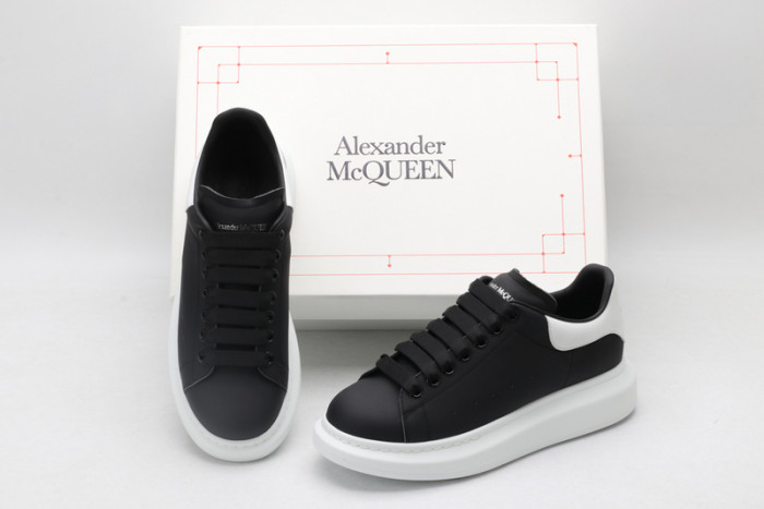 A1exa*der Mcqv*en OVERSIZED
