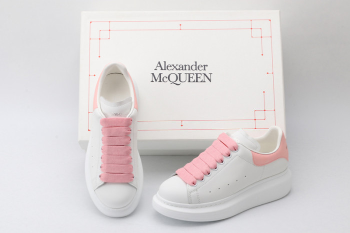 A1exa*der Mcqv*en OVERSIZED