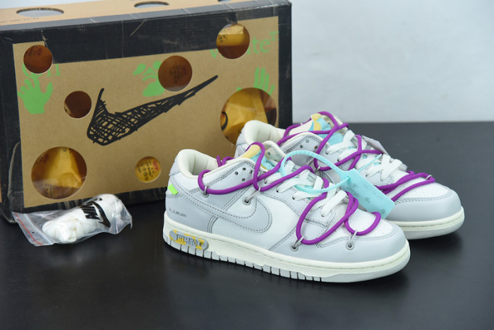 DUNK LOW 