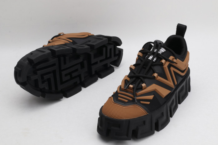 VERS SNEAKERS