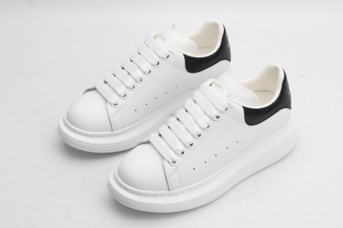 A1exa*der Mcqv*en OVERSIZED