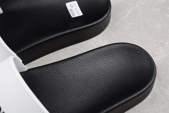 Ba1en*iaga Slippers