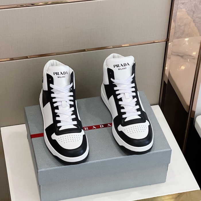 Pra*a sneaker