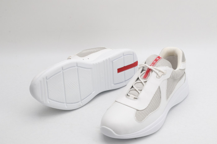 Pra*a sneaker